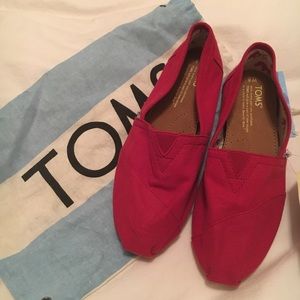 Red Toms